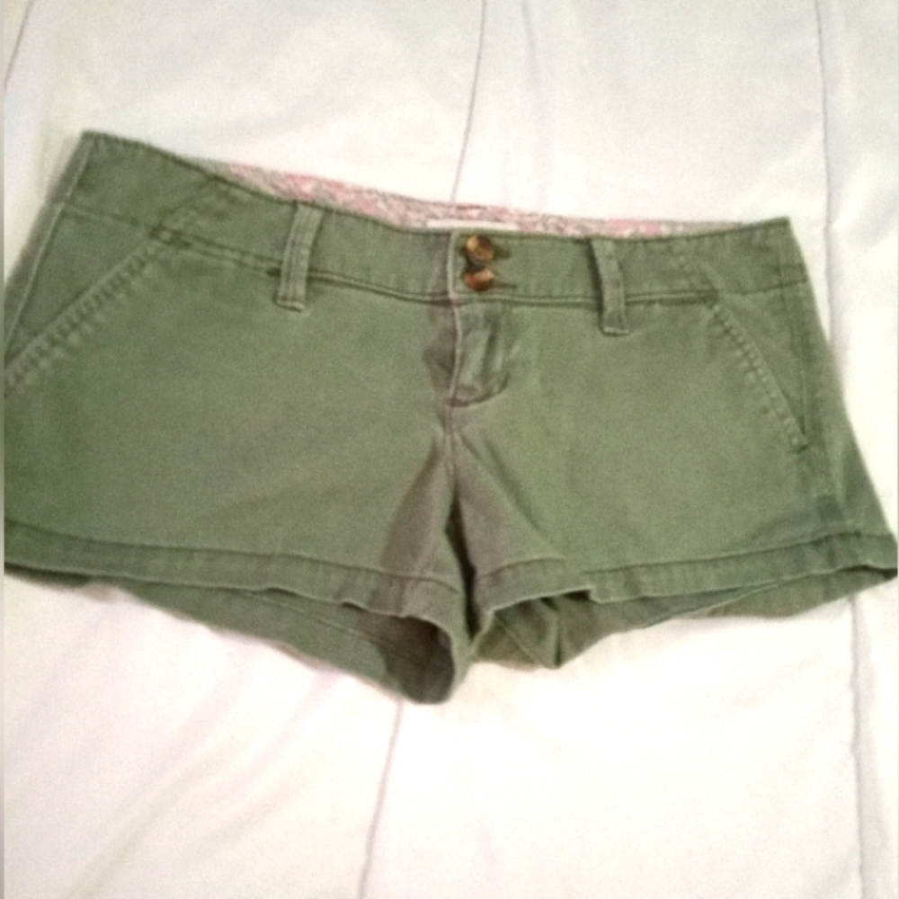 American Eagle shorts. Size 0. Green